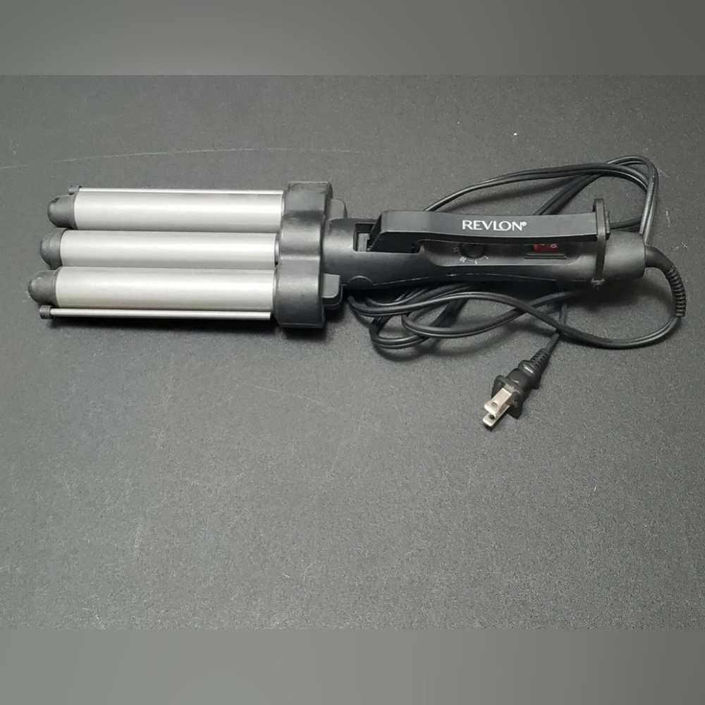 Revlon 3 Barrel Jumbo Hair Waver Fast & Long Lasting